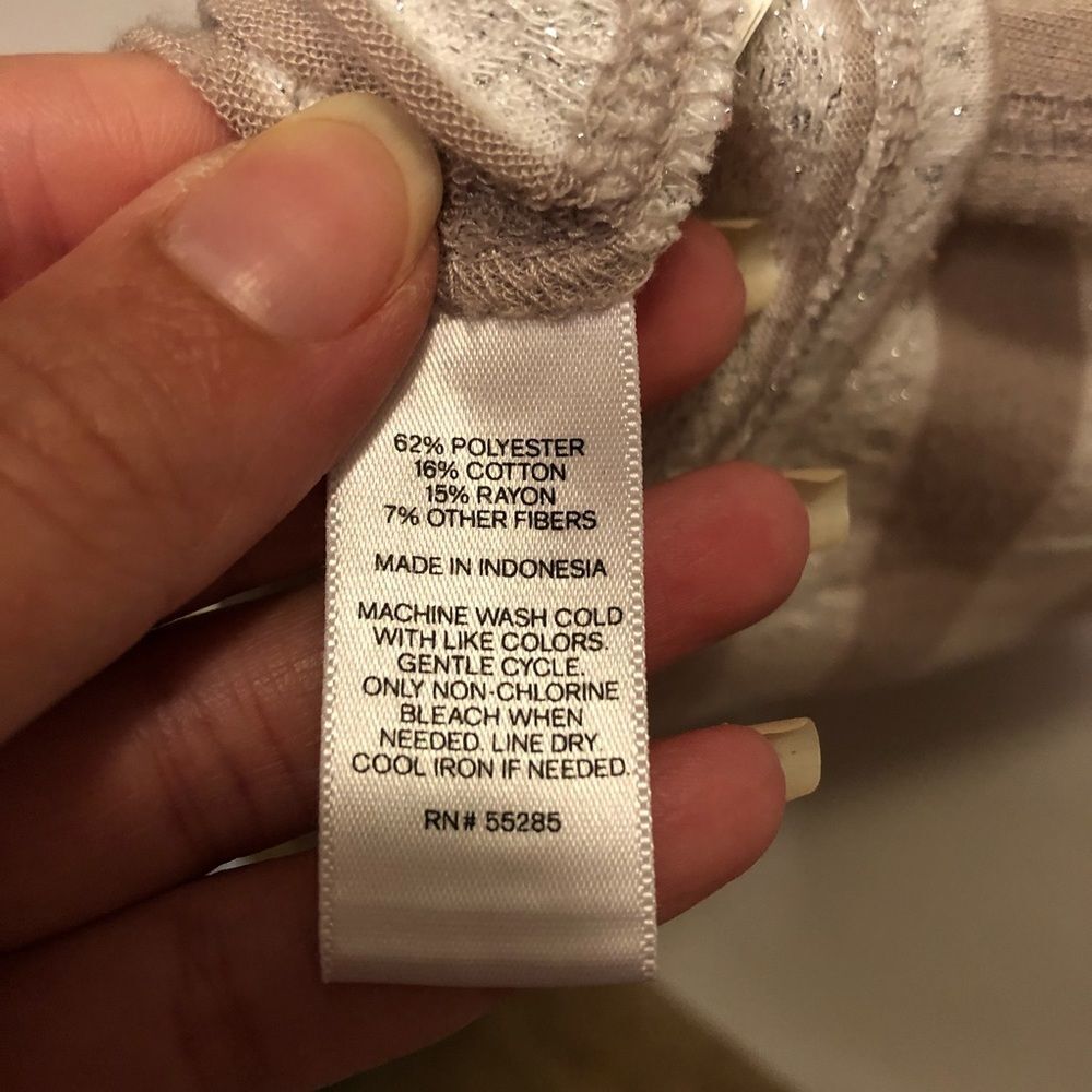 Express Woman’s Long-sleeved Tee - Picture 5 of 5